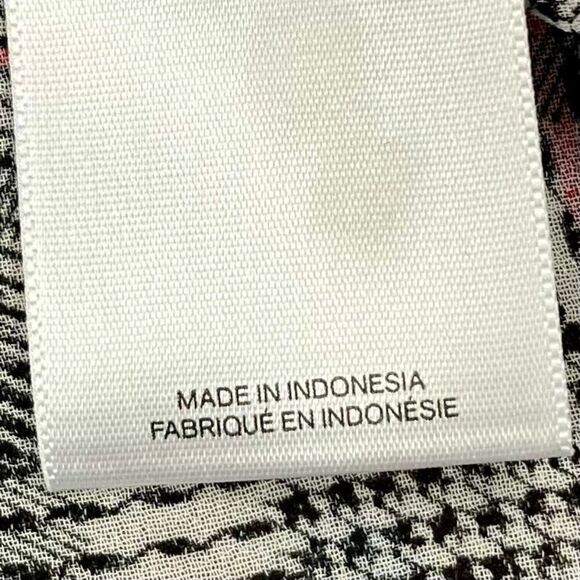 Express Sheer Plaid 1/2 Button Front Long Sleeve Blouse XL - Picture 11 of 14